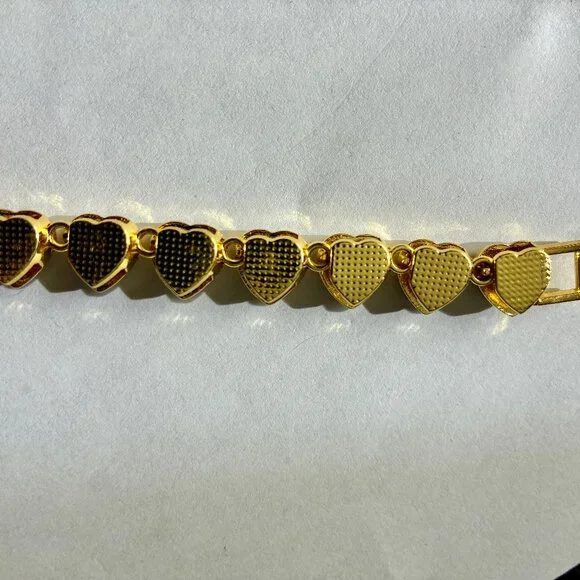 NWT Sparkly Crystal-Studded Gold Heart 8" Bracelet - Picture 2 of 3